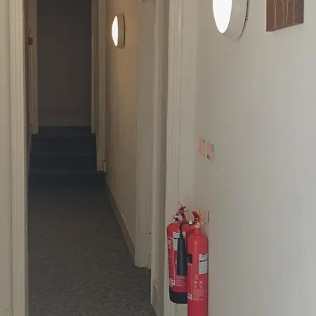 Bristol Hotel 酒店